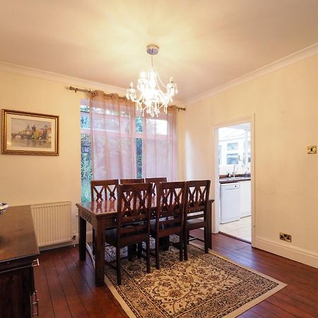 Westmorland - 4 Bedroom House - Free Parking For Up To 7 Cars - Walking Distance To Qmc And University - Ideal For Contractors And Large Groups นอตติงแฮม ภายนอก รูปภาพ