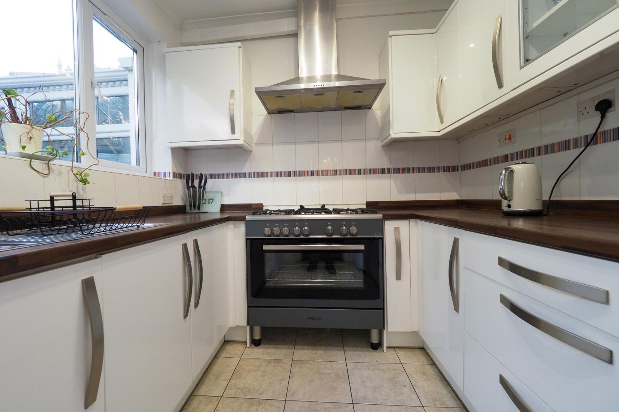 Westmorland - 4 Bedroom House - Free Parking For Up To 7 Cars - Walking Distance To Qmc And University - Ideal For Contractors And Large Groups นอตติงแฮม ภายนอก รูปภาพ